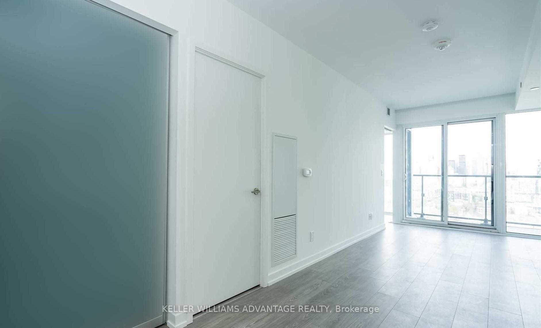 19 Western Battery Road Unit 2721 photo 8
