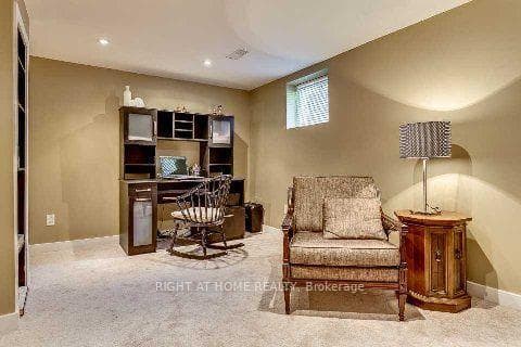 48 Glencrest Boulevard photo 12