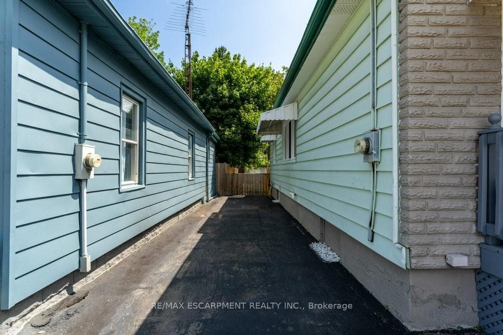 23 Pelham Road photo 34