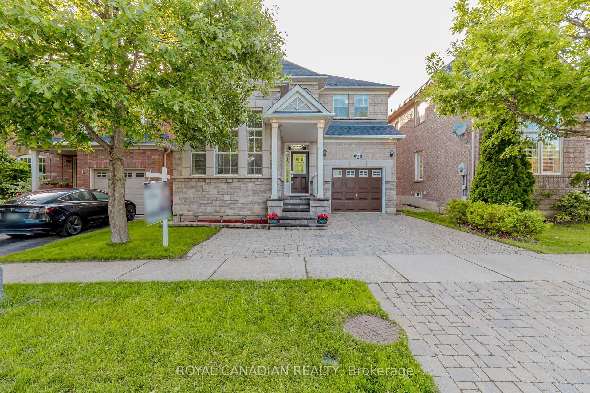 3161 Scotscraig Crescent photo 1