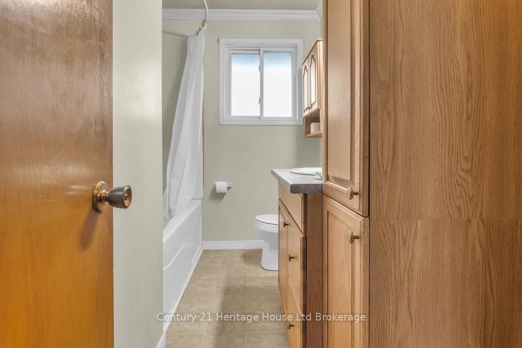 368 Odlum Drive photo 10