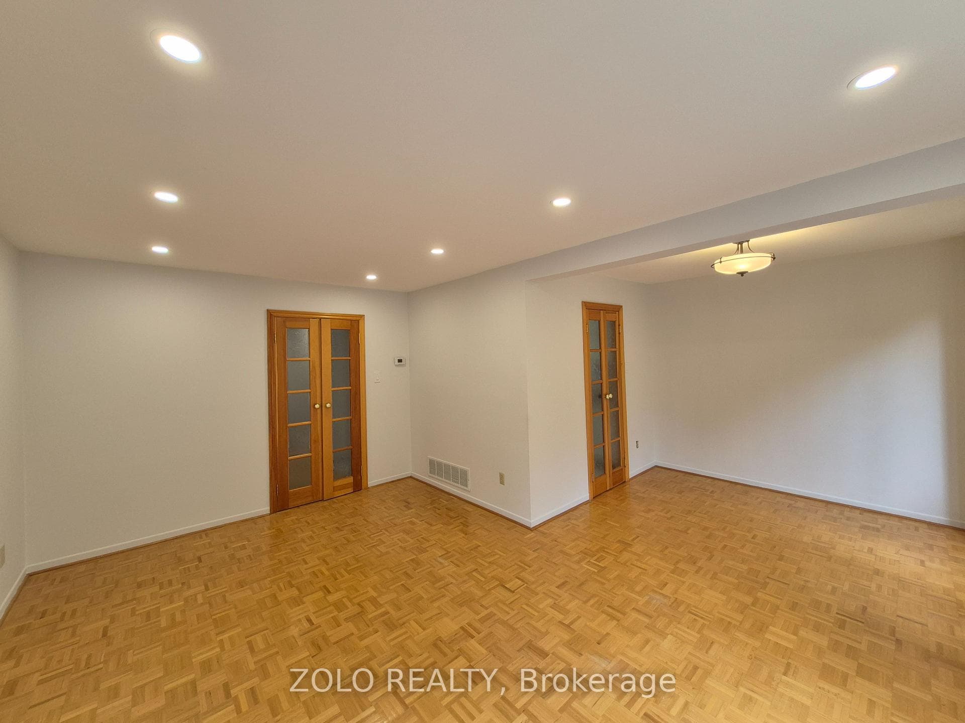 77 Colleen Street photo 8