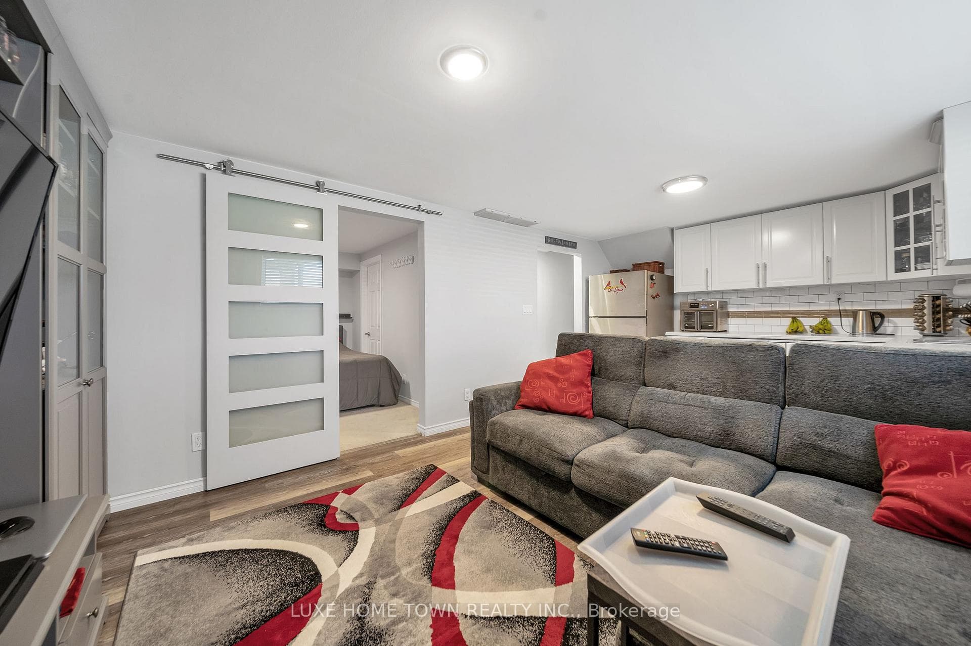 14 Tutton Place photo 37