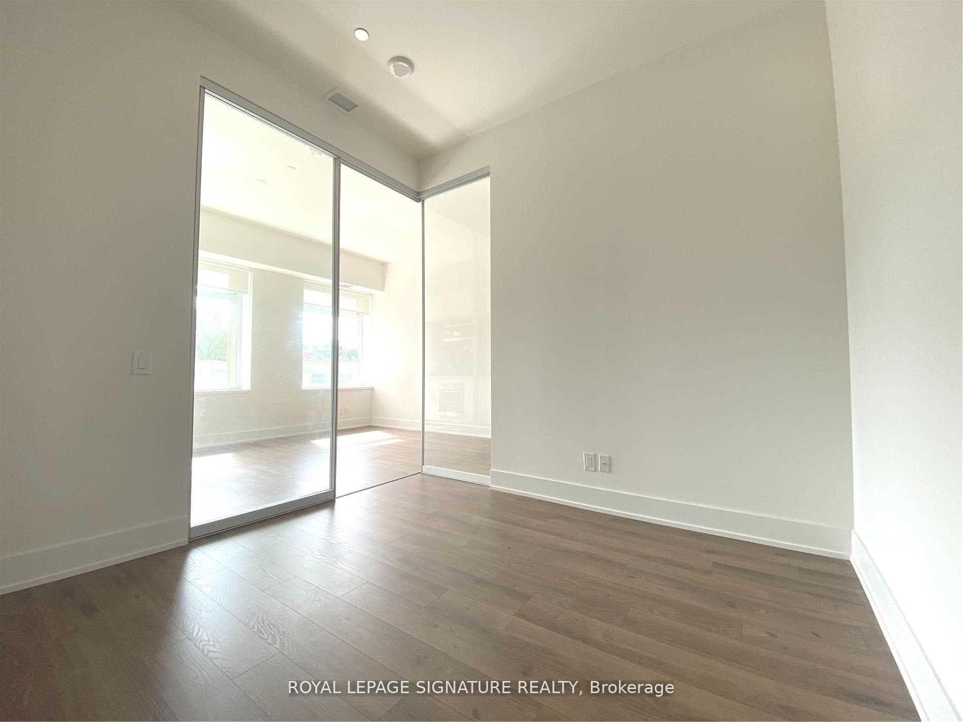 111 St Clair Avenue Unit 312 photo 6