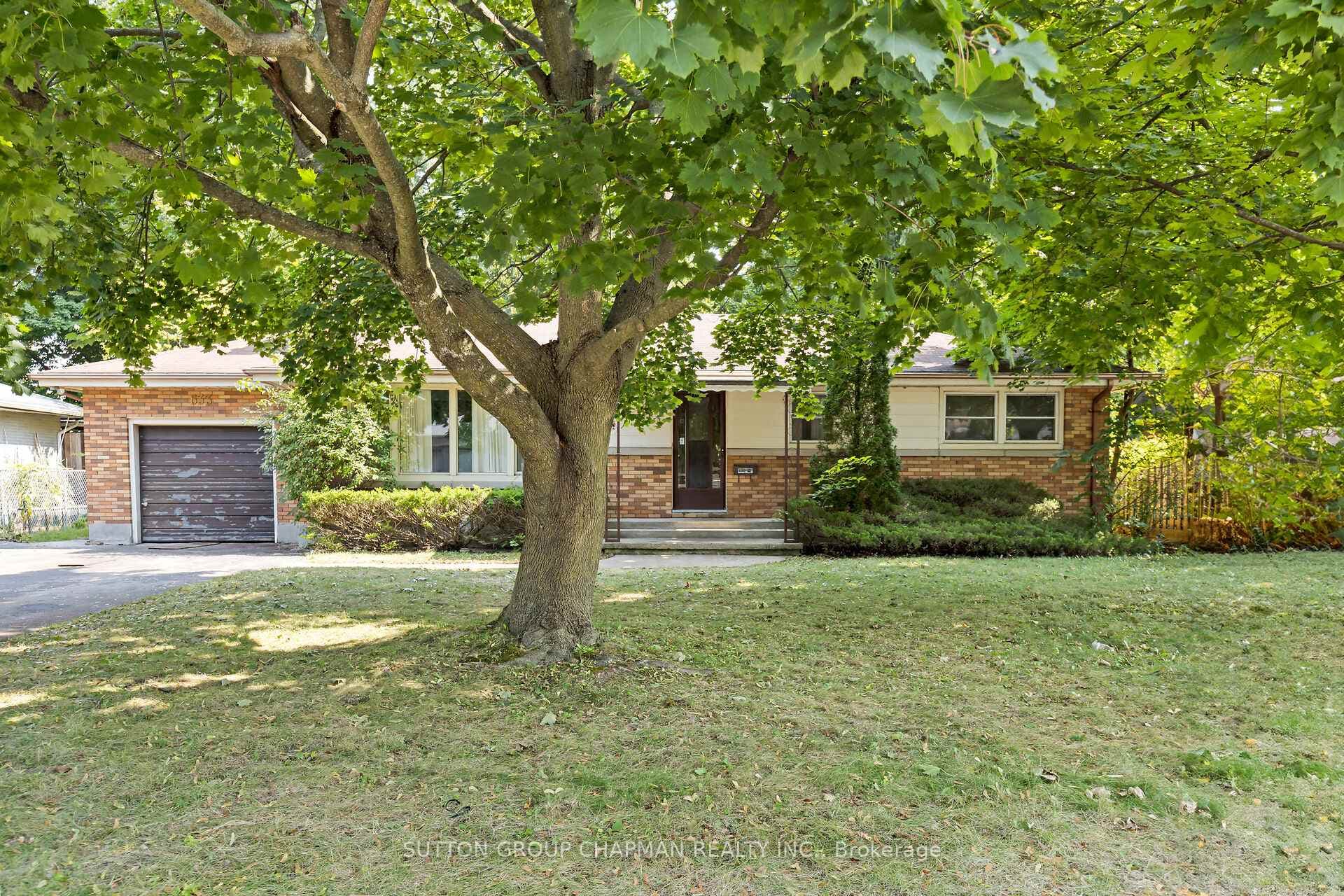 633 Donegal Drive photo 1