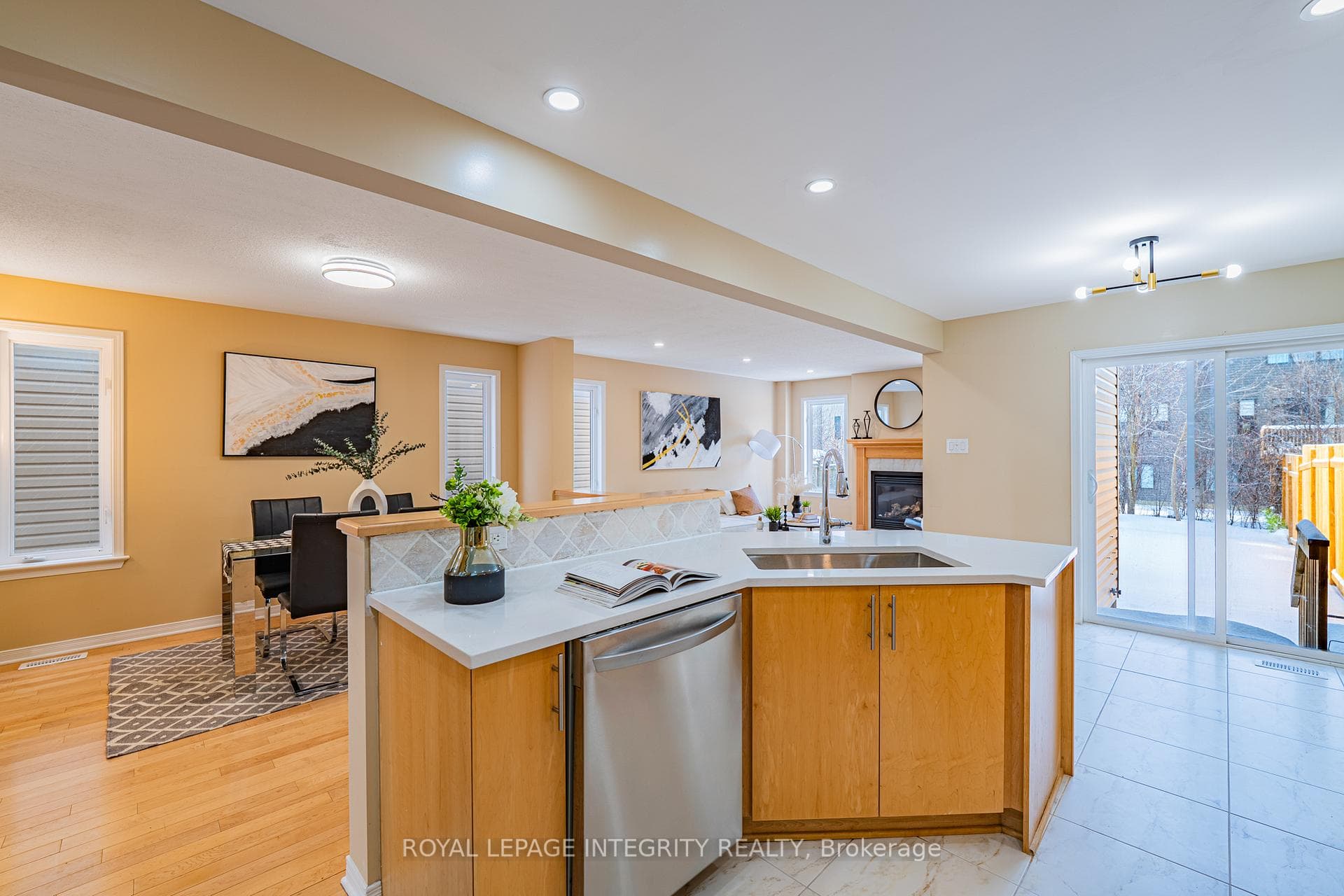 361 Celtic Ridge Crescent photo 16