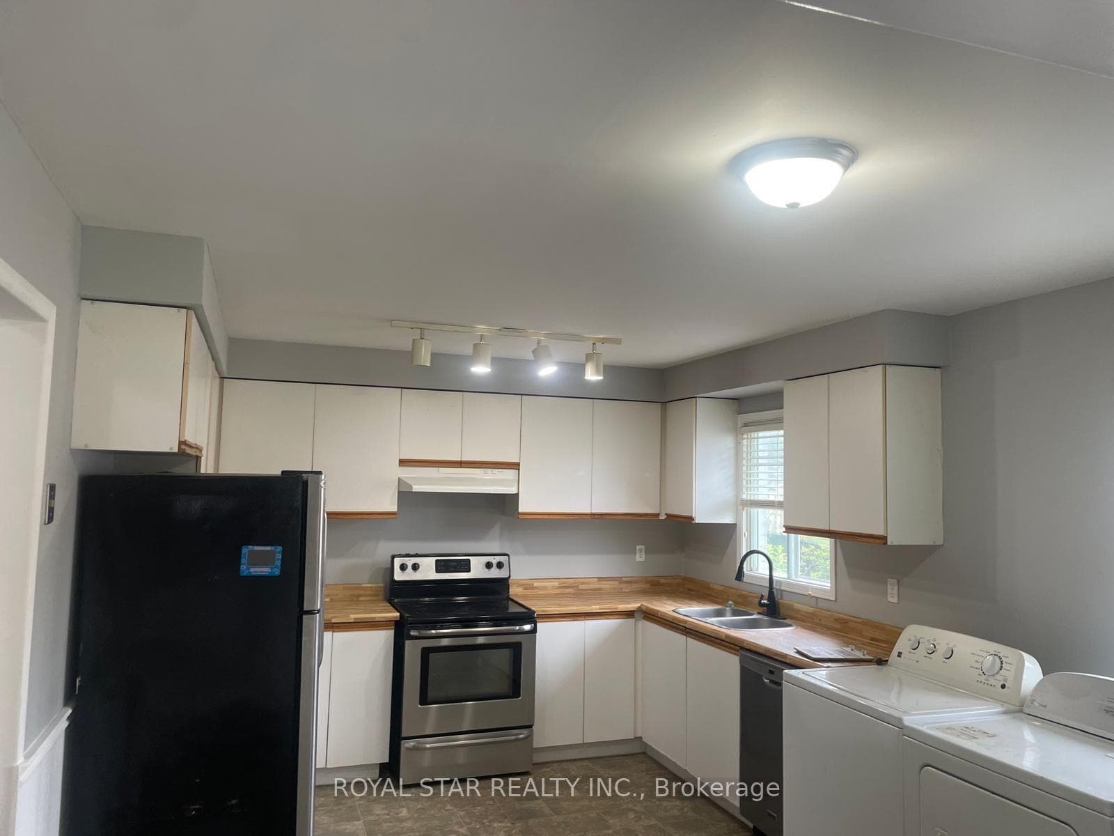 351 Lisa Marie Drive photo 5