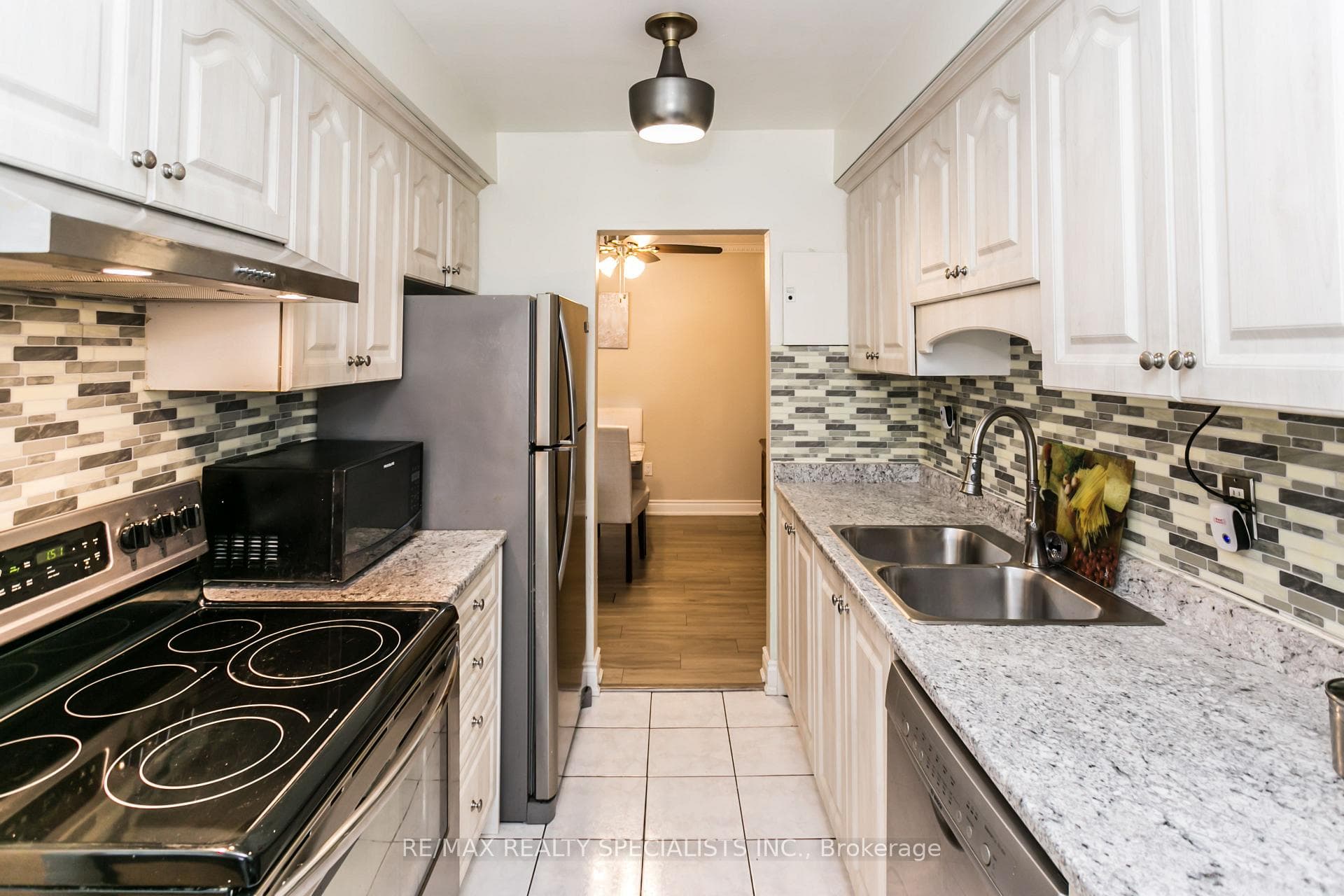 1615 Bloor Street Unit 206 photo 19