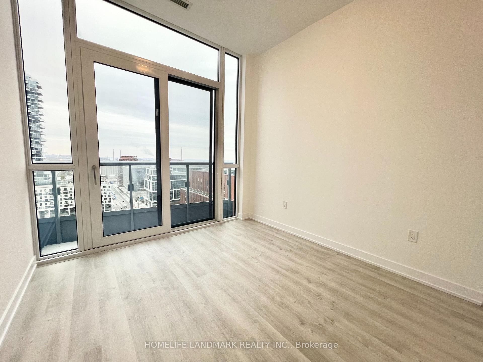 15 Richardson Street Unit 2012 photo 18