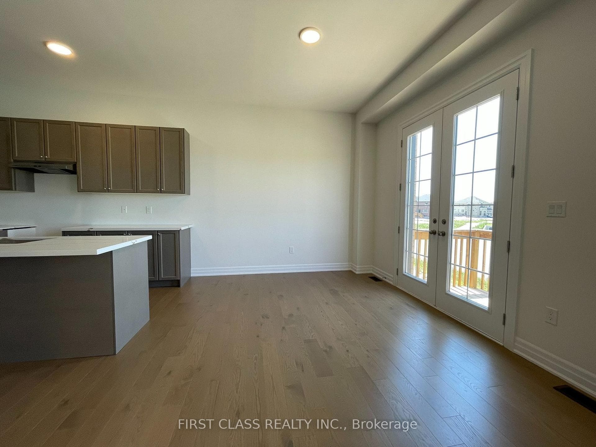 68 Thomas Smith Street photo 14