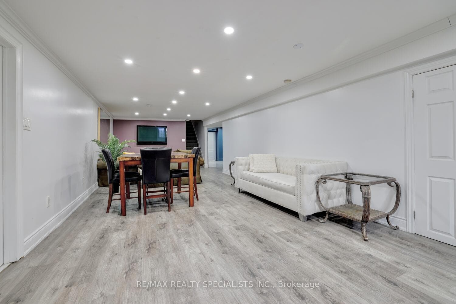 LED pot lights, vinyl floors.