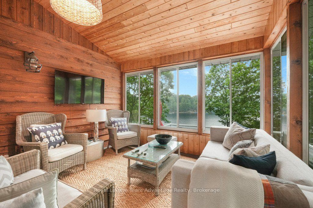 Sun porch
