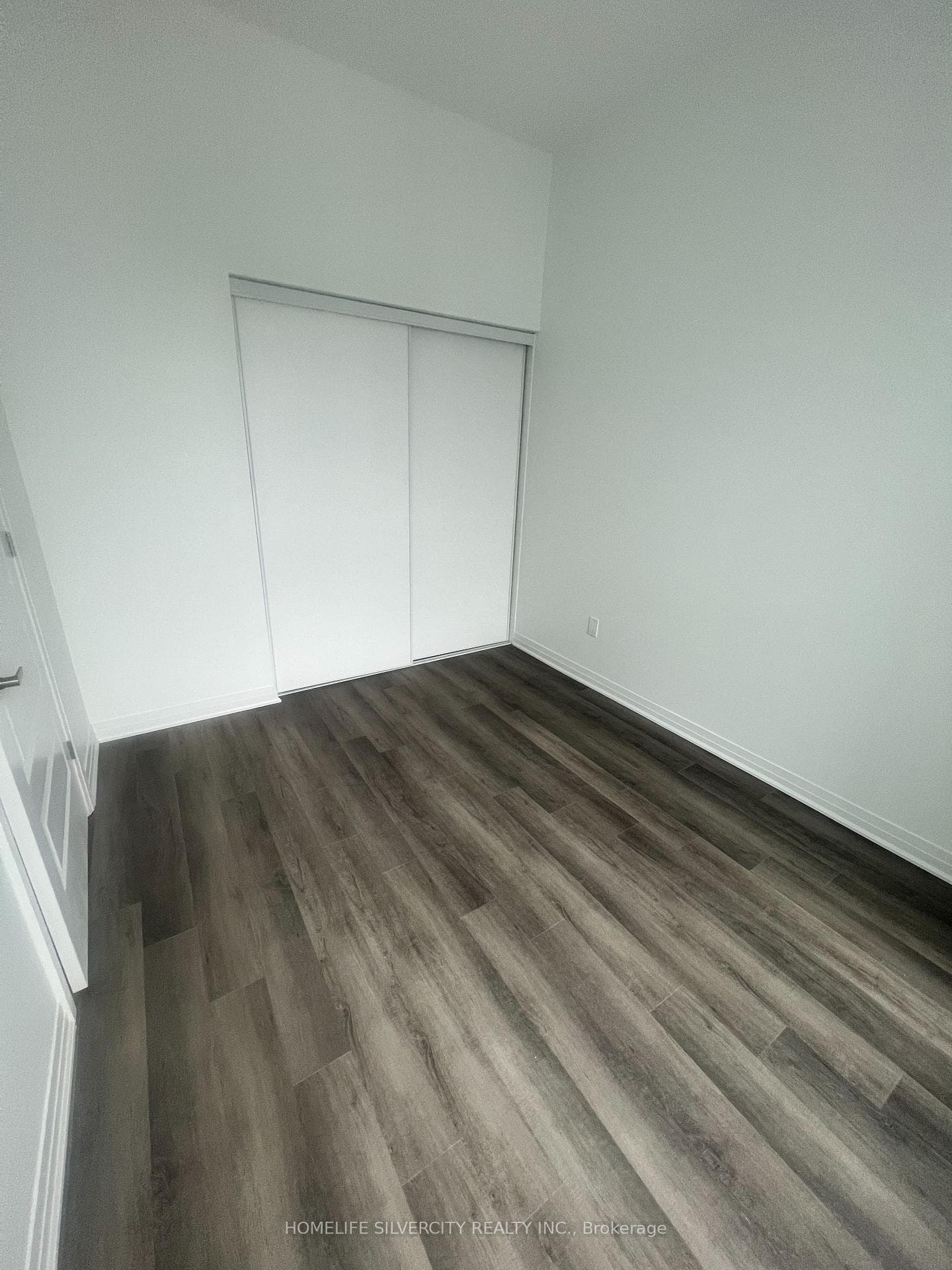 470 Gordon Krantz Avenue Unit 607 photo 9