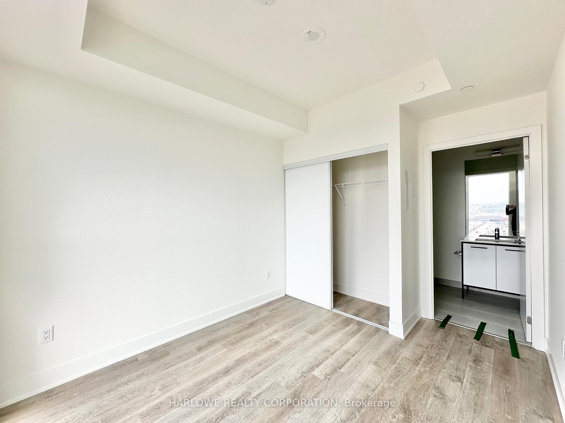 185 Deerfield Road Unit 808 photo 8