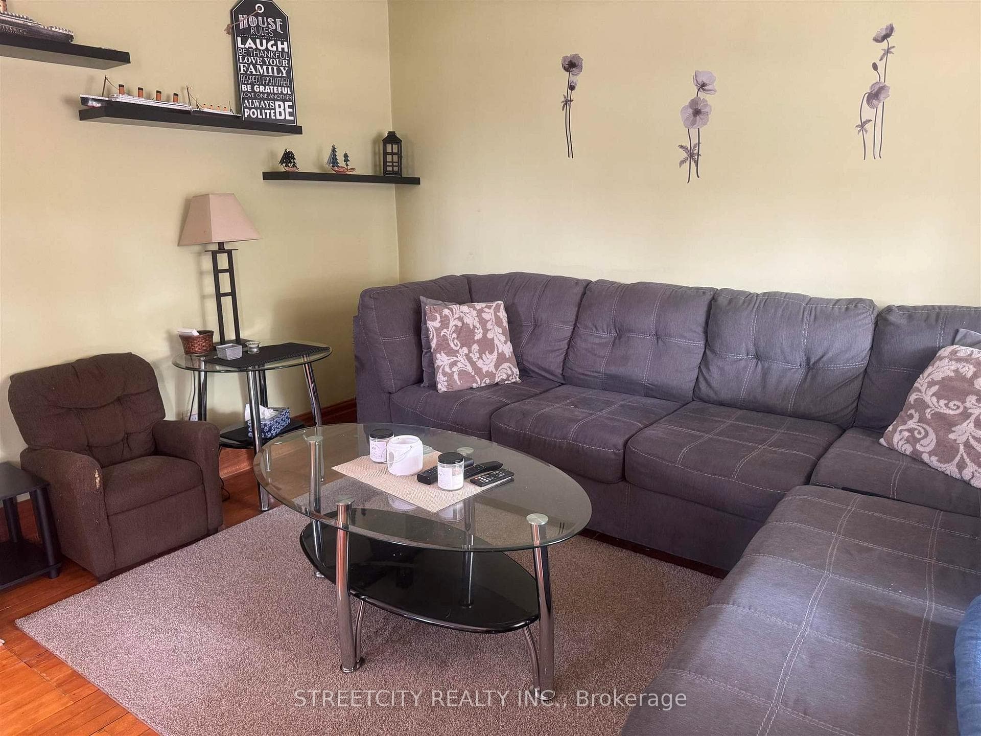 203 Balmoral Street photo 18