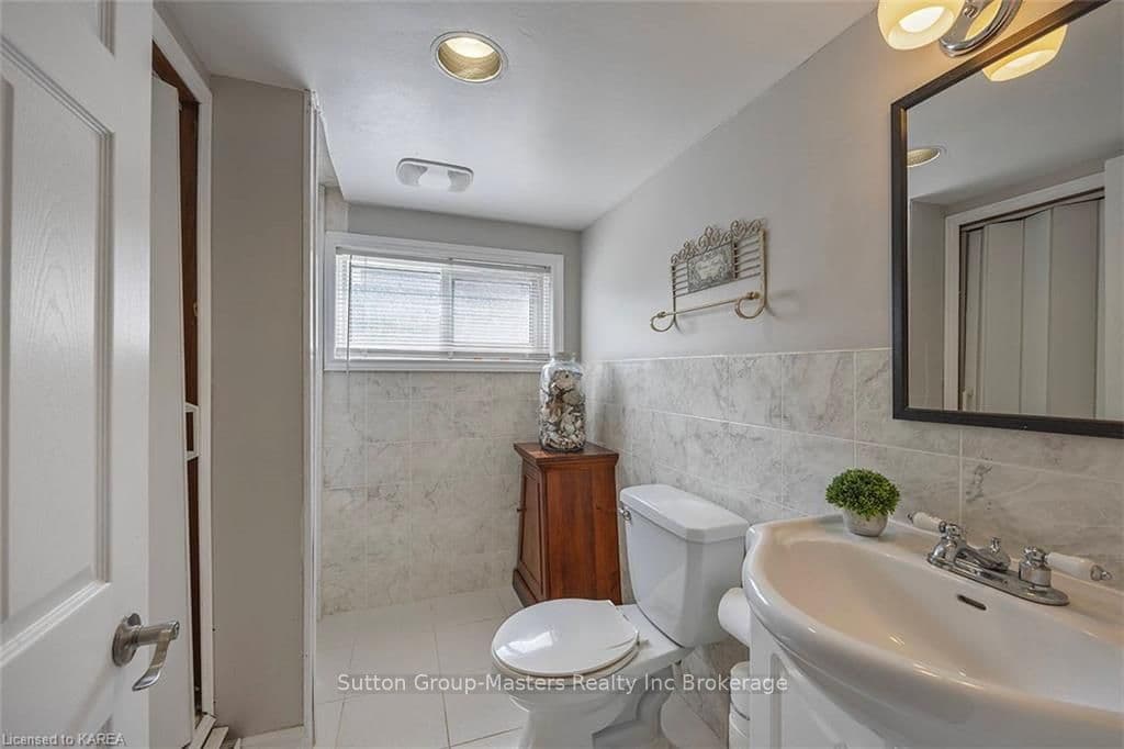 2353 MCIVOR Road photo 31
