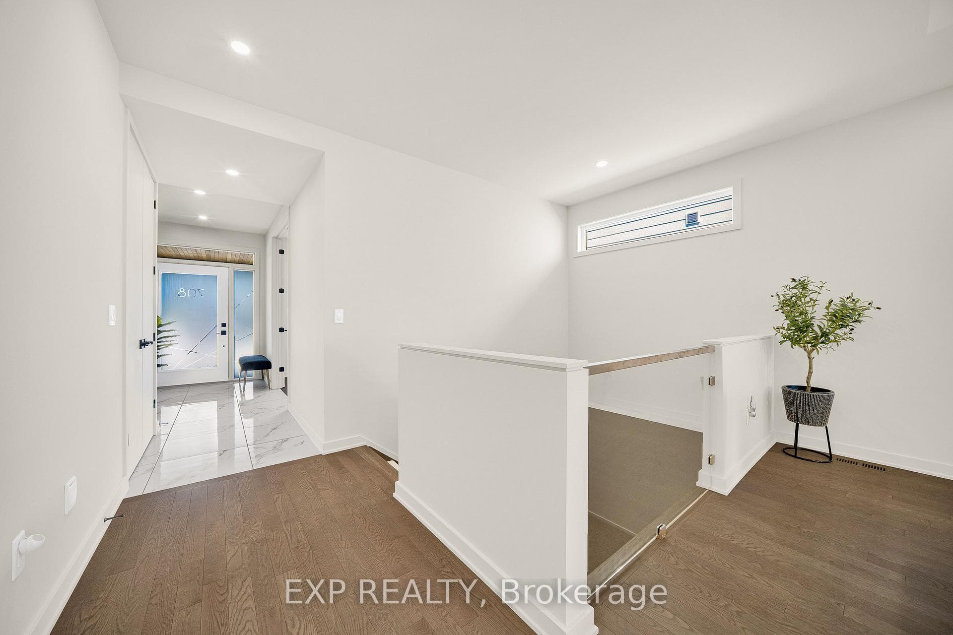 708 Wooler Place photo 23