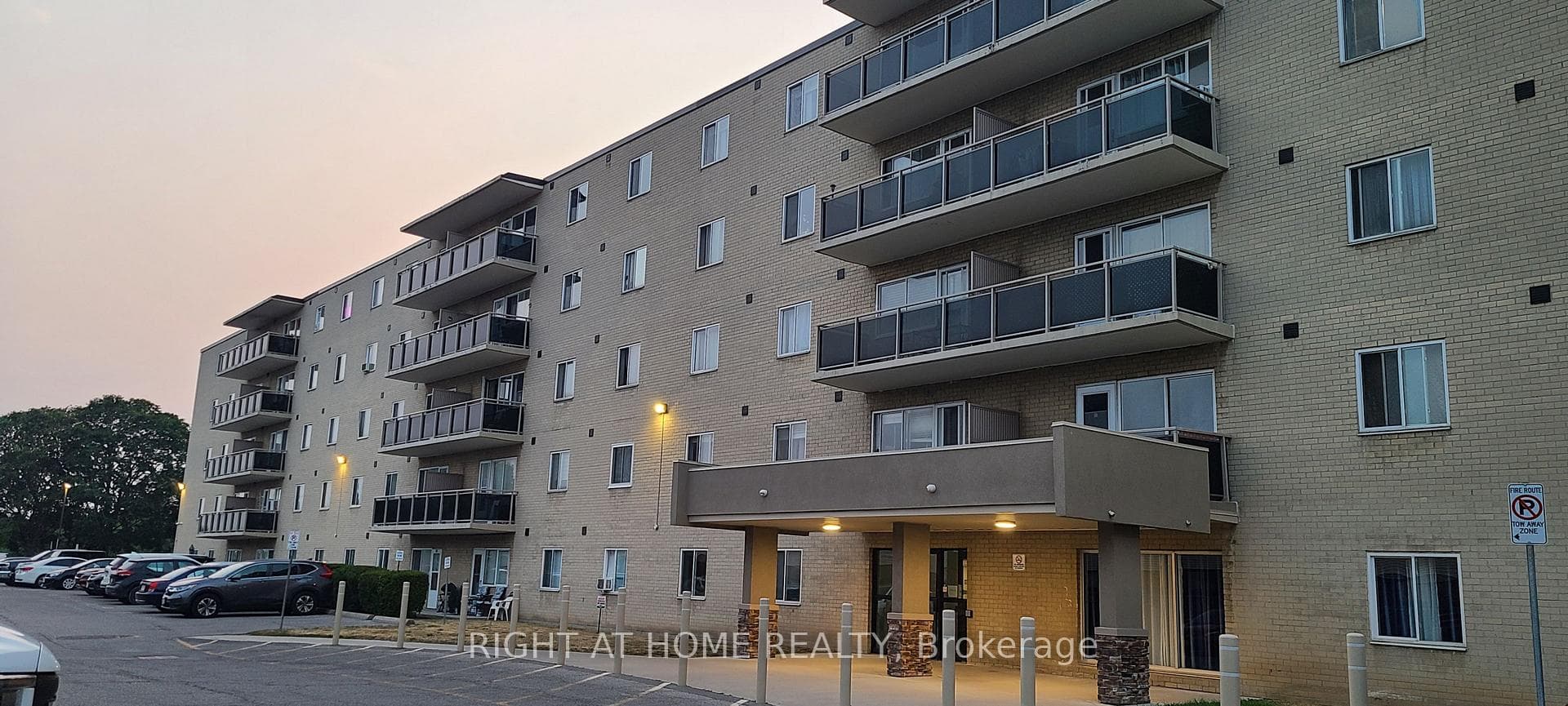 936 GLEN Street Unit 414 photo 2