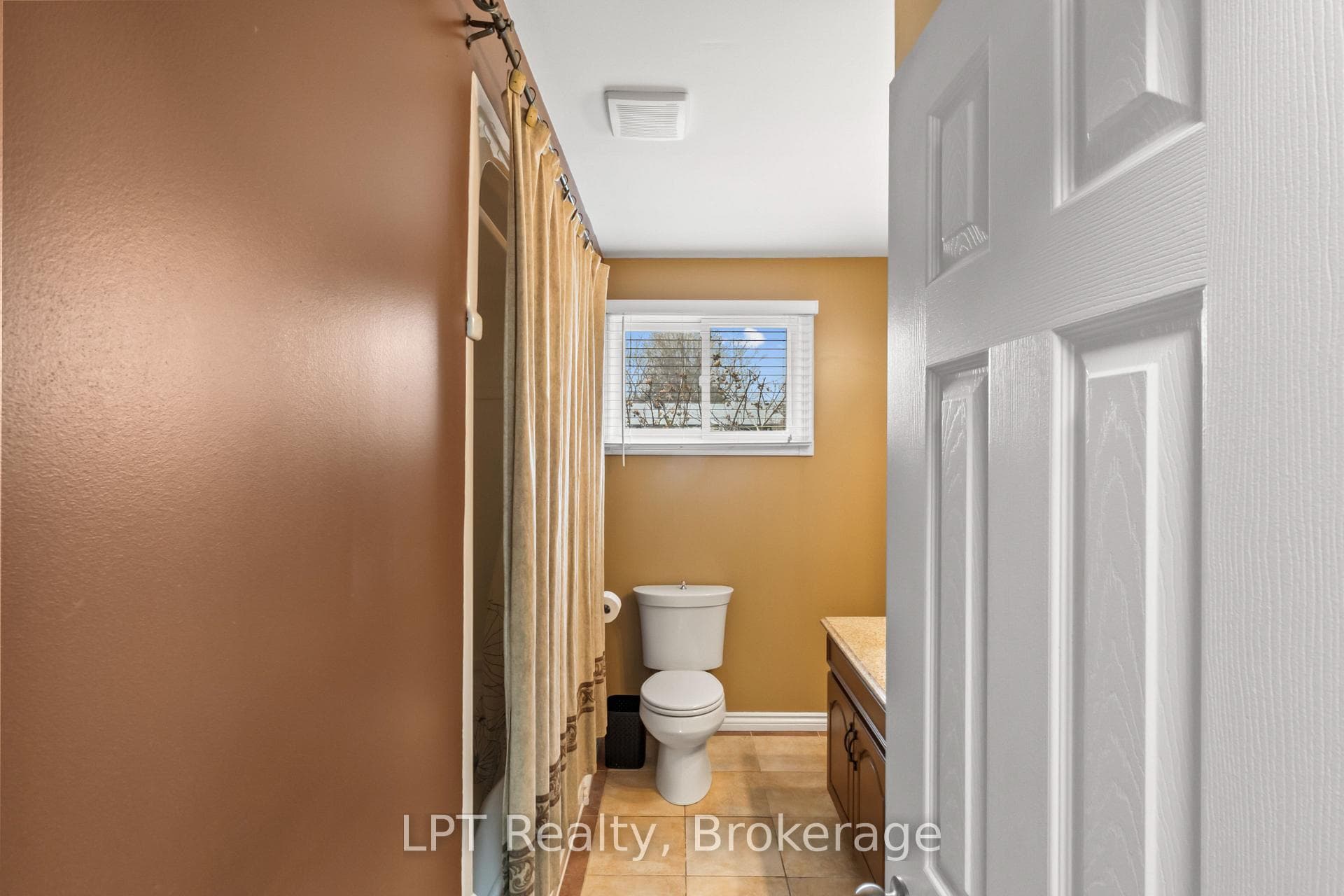 519 Rosmere Street photo 17