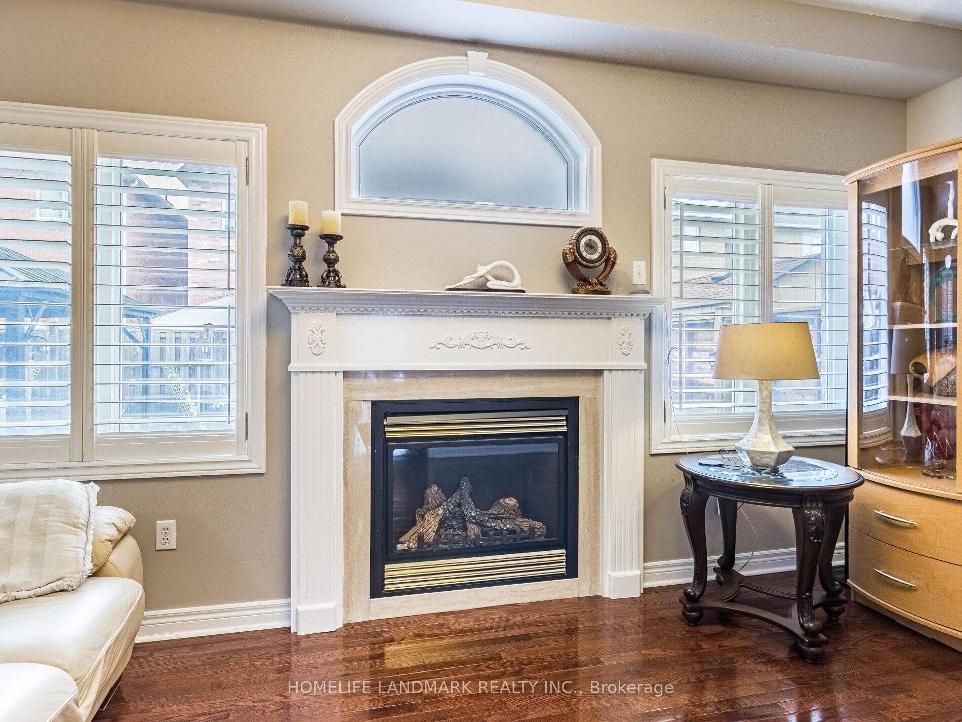 52 Hardgate Crescent photo 14