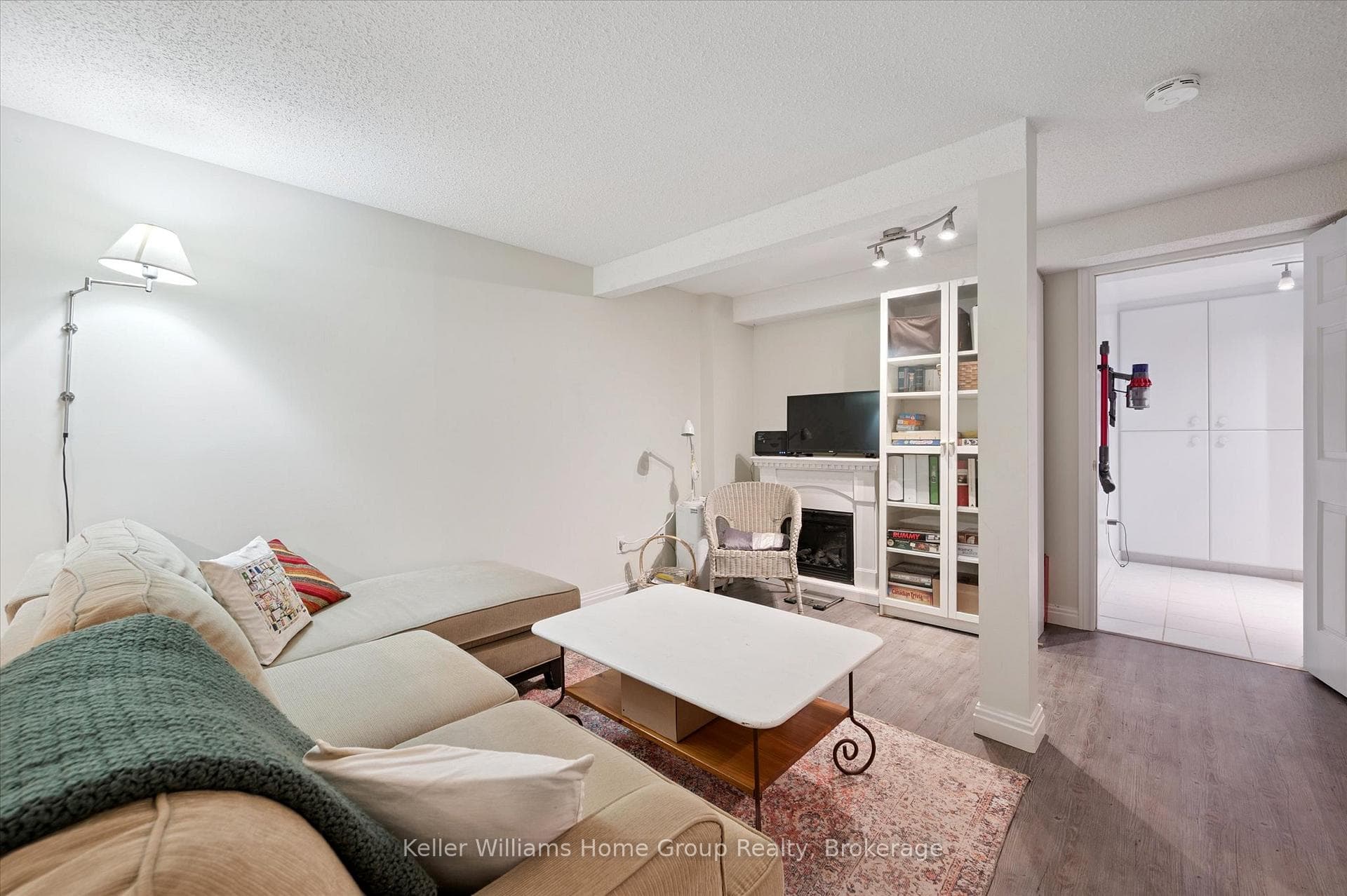 106 Woodlawn Road Unit 4 photo 27