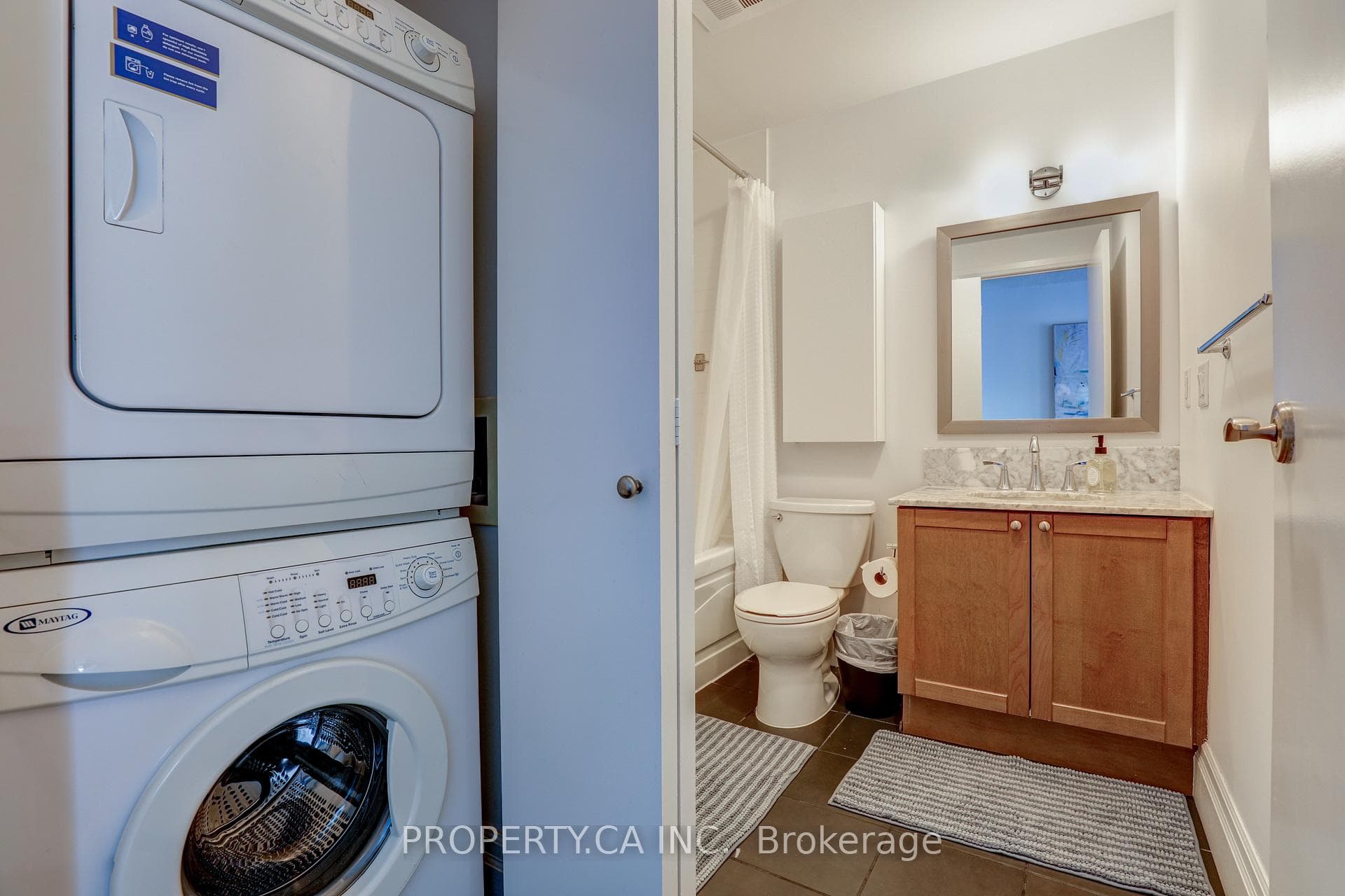 2191 Yonge Street Unit 3712 photo 9