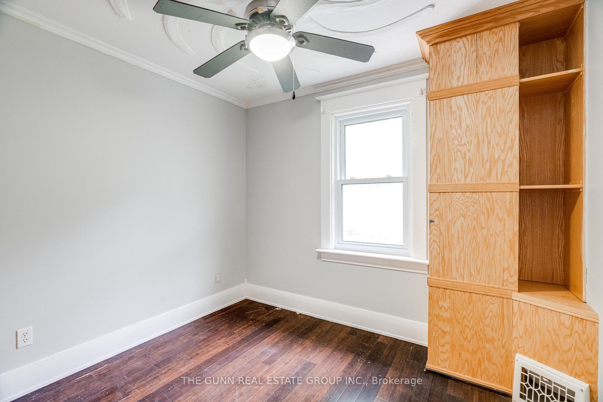904 Dame Street photo 14