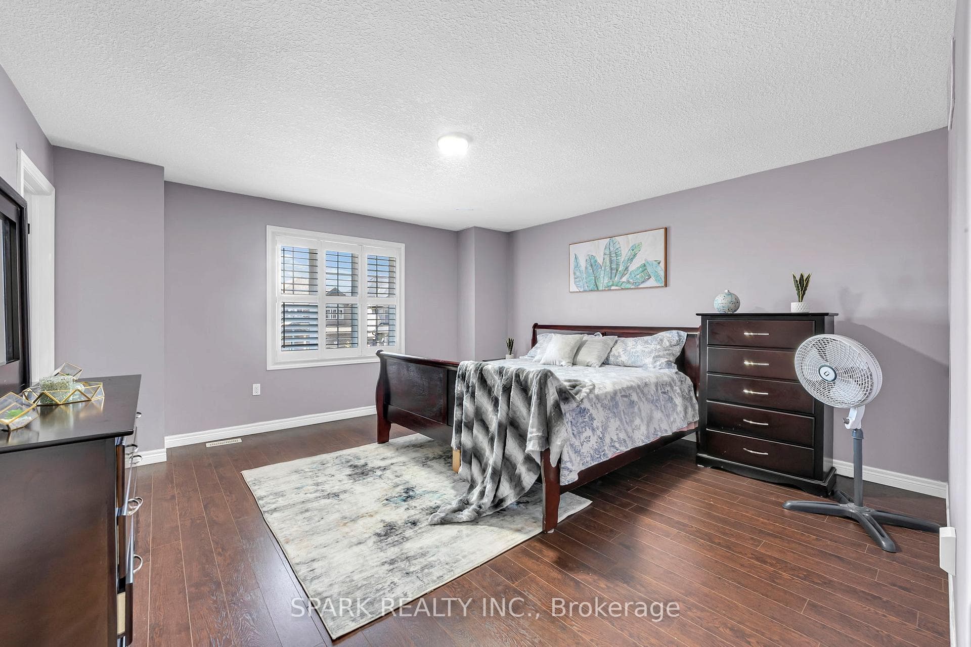 4 Cutts Crescent photo 12