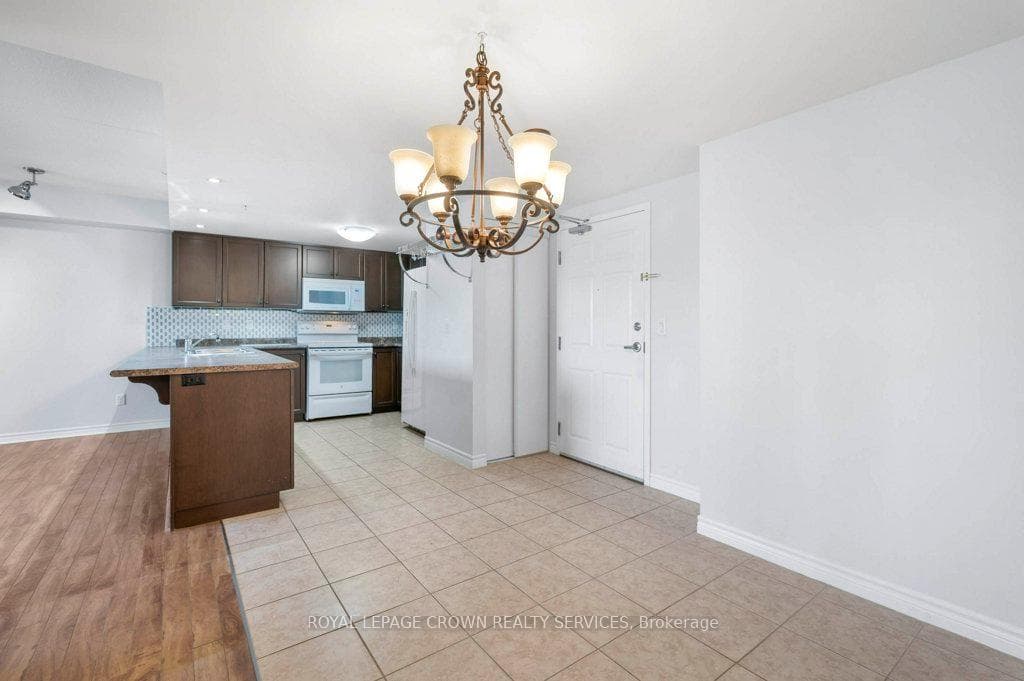 505 Margaret Street Unit 311 photo 13