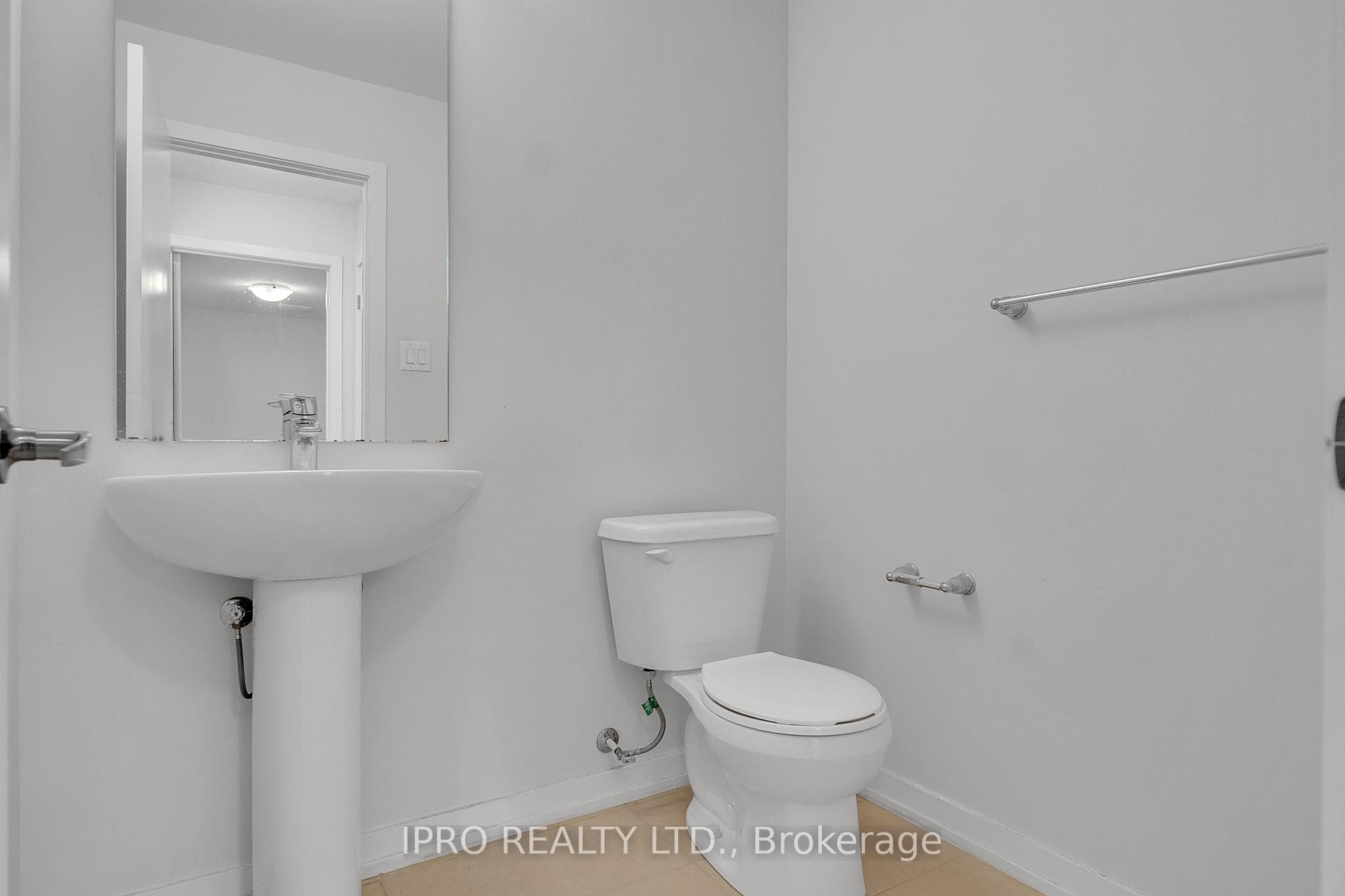 48 Prestwick Street photo 9