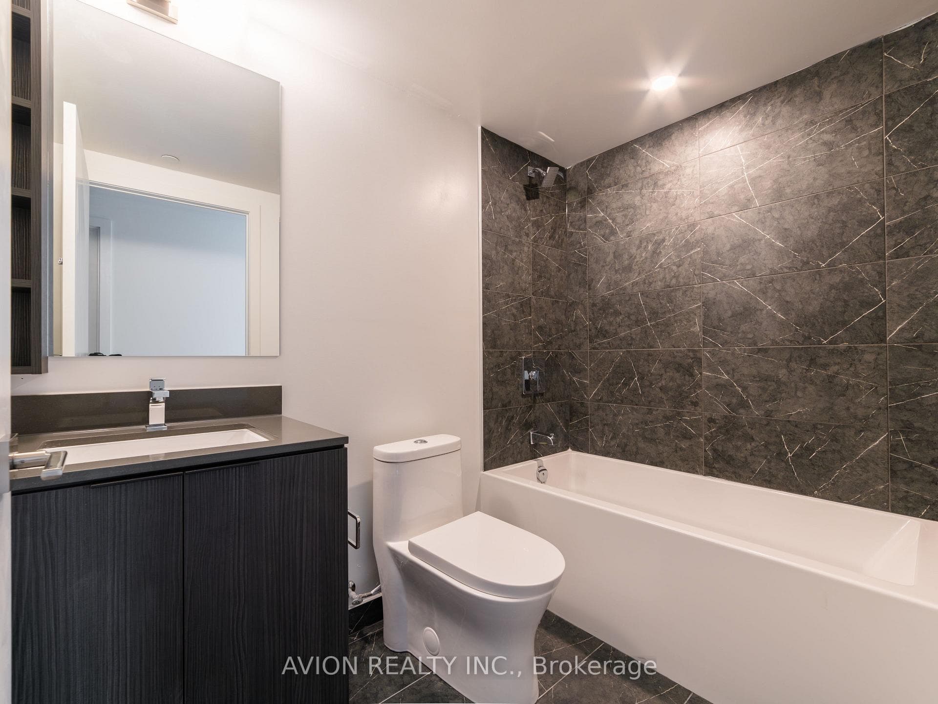82 Dalhousie Street Unit 3817 photo 6