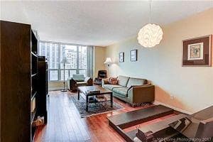 750 Bay Street Unit 710 photo 1
