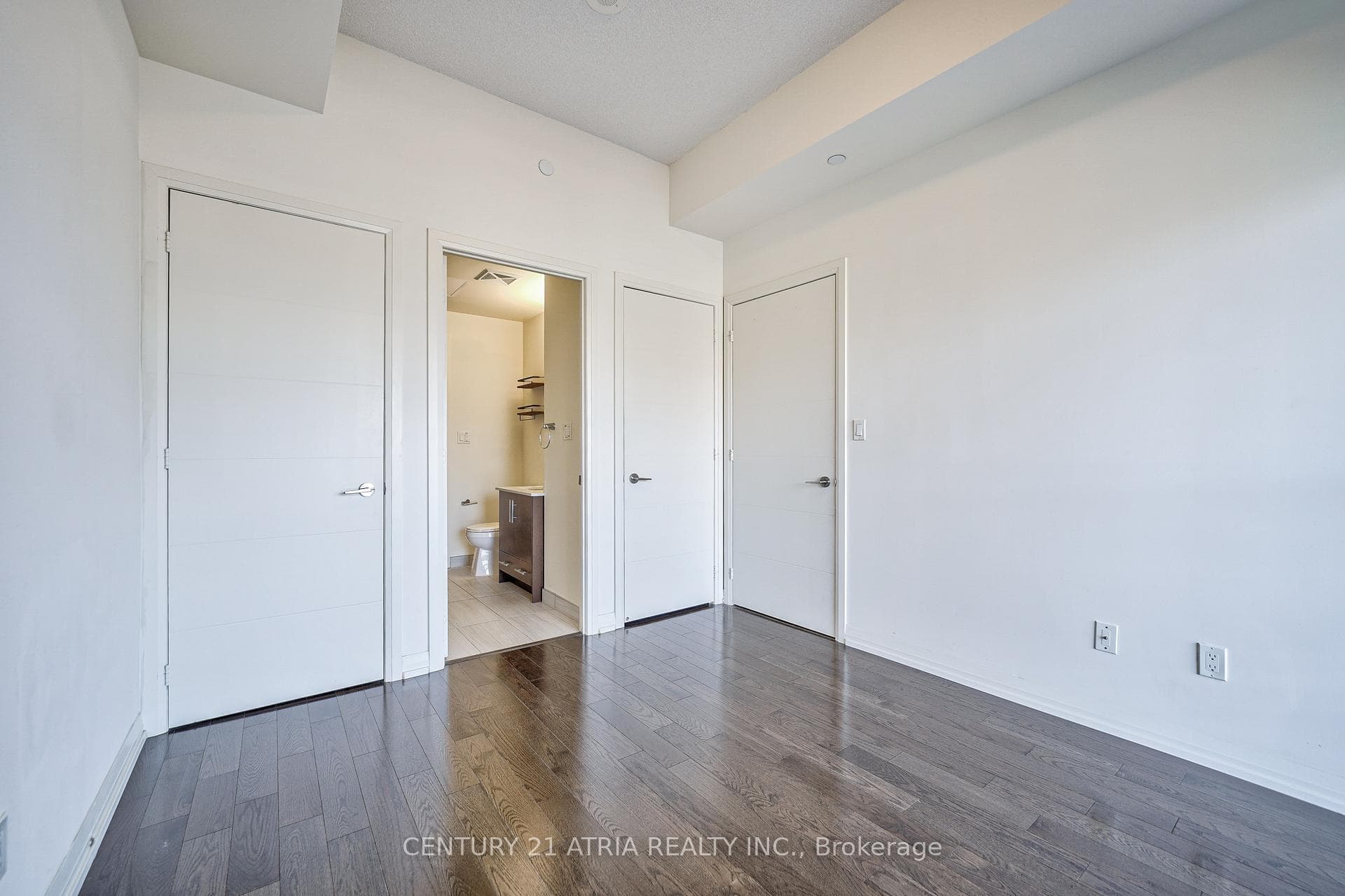 460 Adelaide Street Unit 809 photo 28