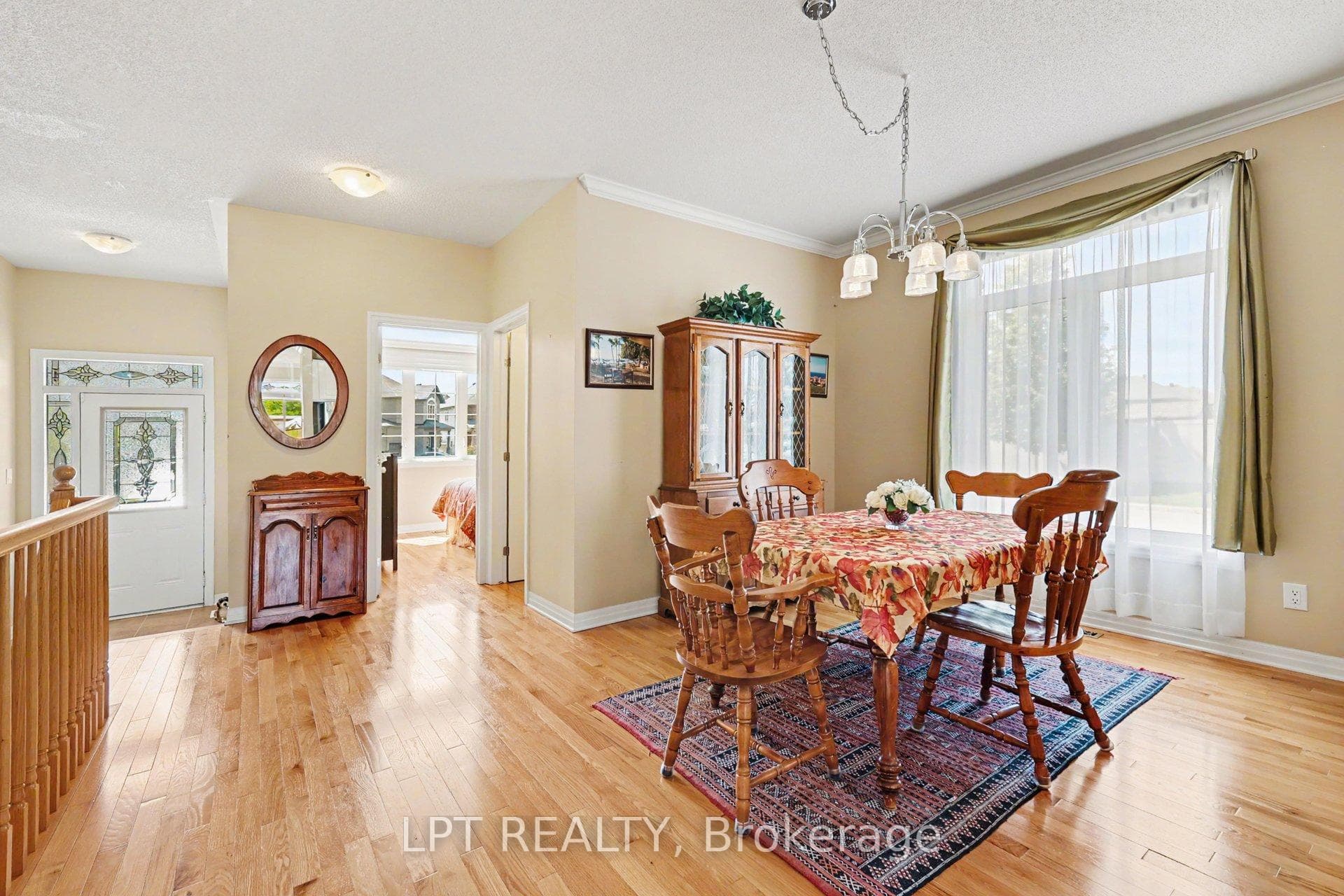 392 Bamburgh Way photo 8