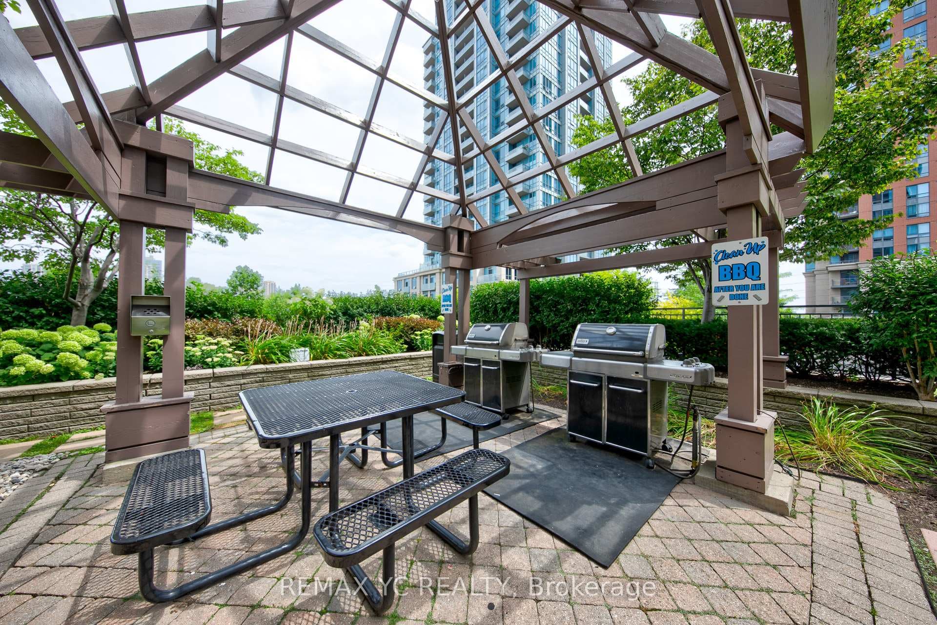 5229 Dundas Street Unit 1604 photo 41