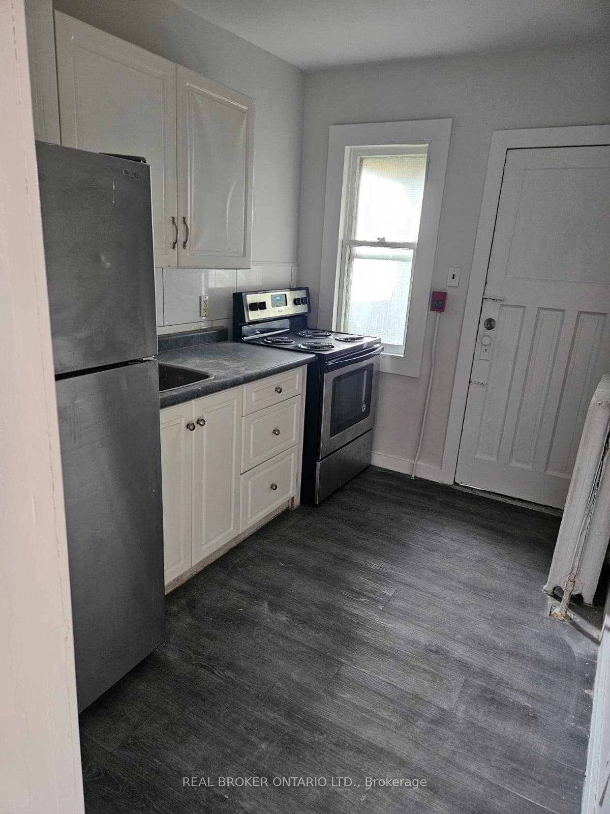 985 Main Street Unit 6 photo 8