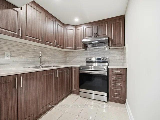 61 Vezna Crescent photo 30