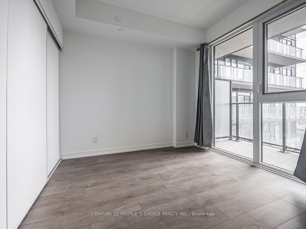 270 Dufferin Street Unit 713 photo 15