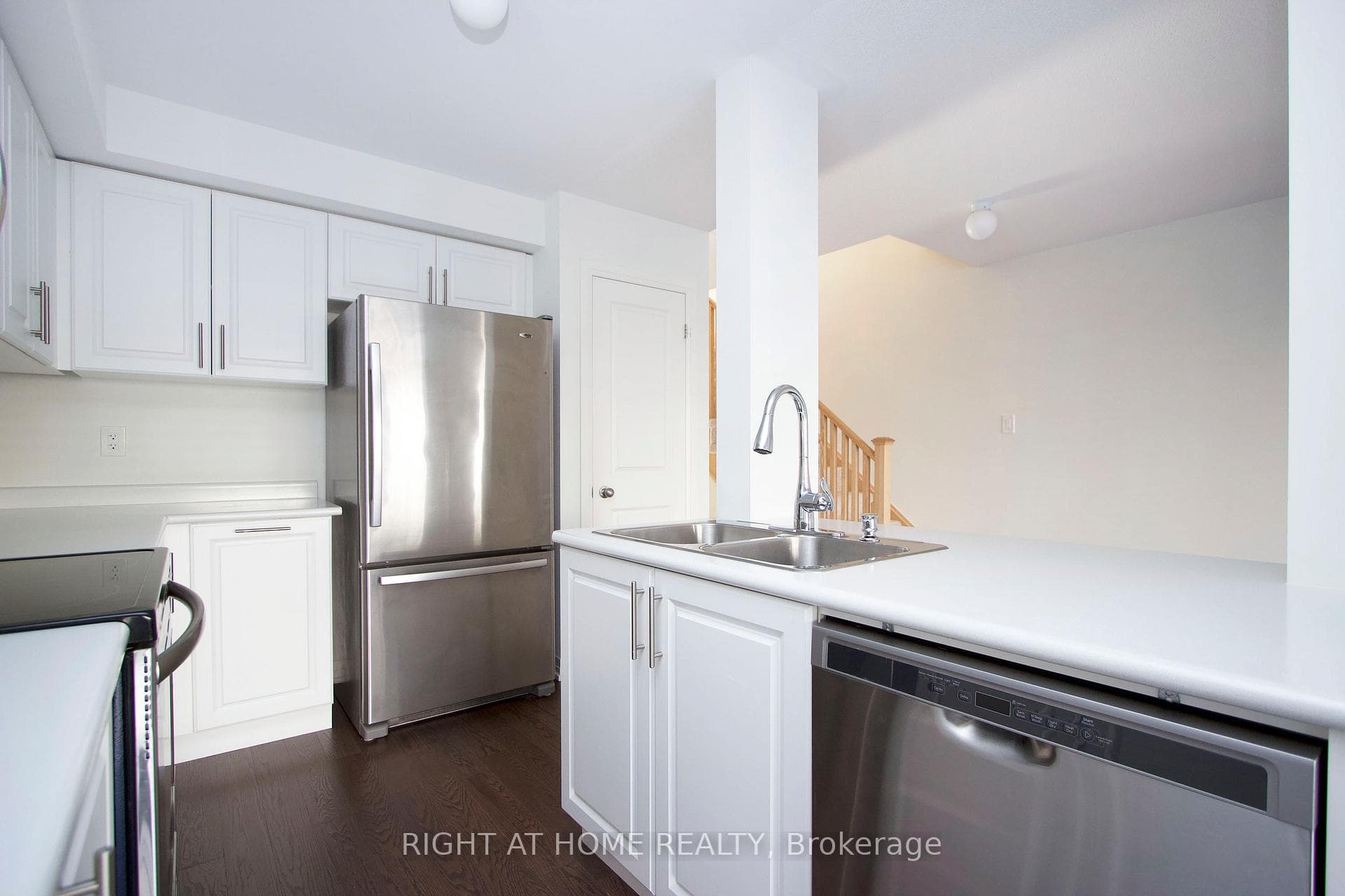17 Queen Alexandra Lane photo 8