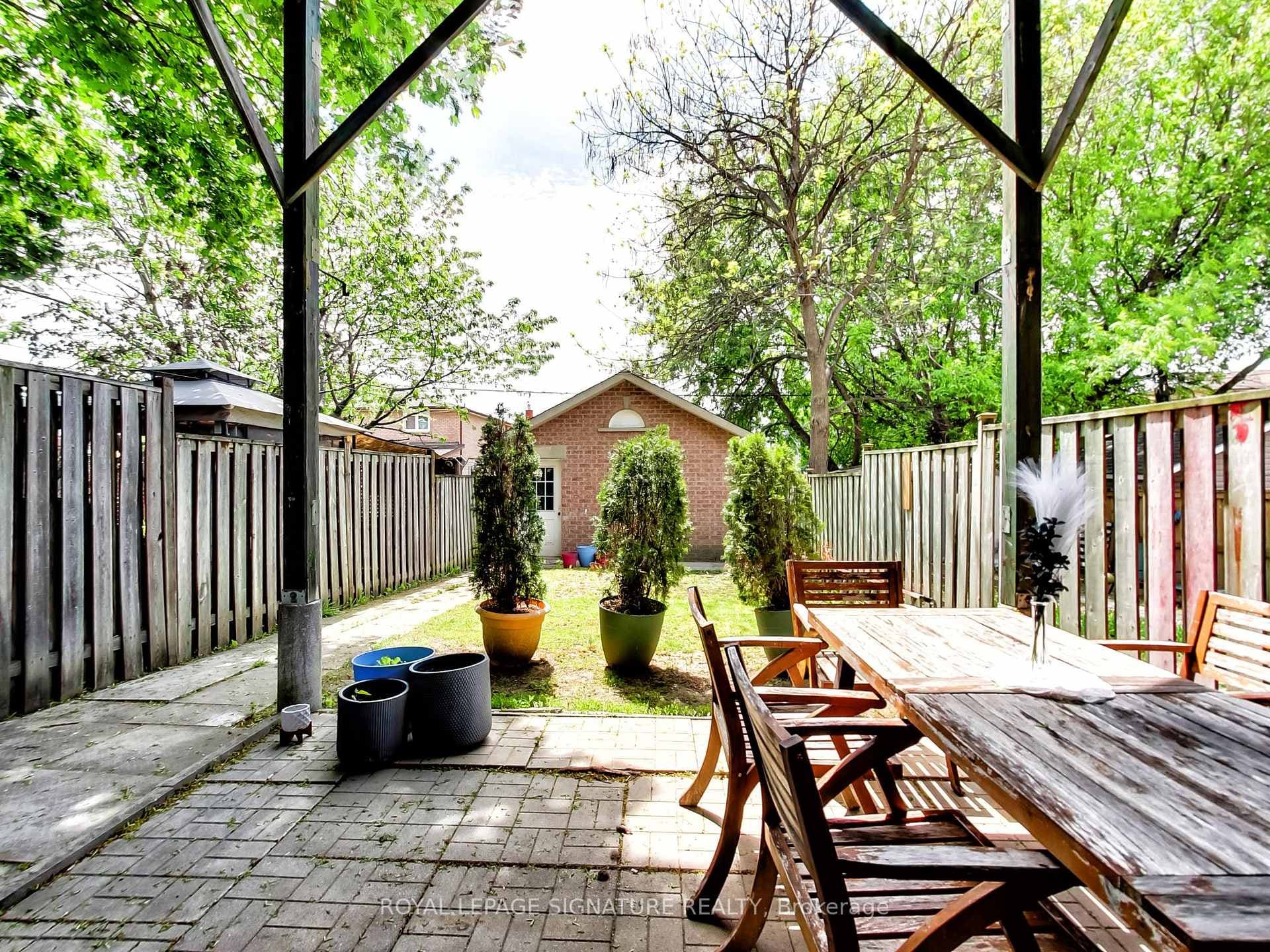 55 Cameron Avenue photo 43