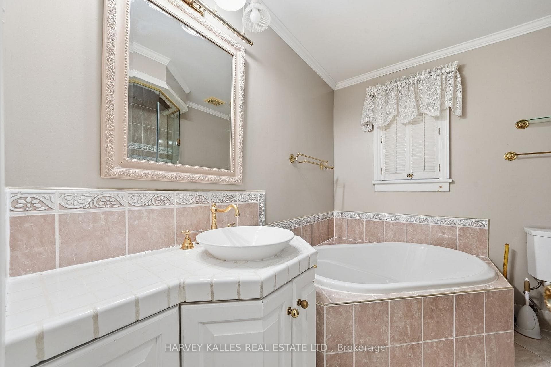 11653 Loyalist Parkway photo 14