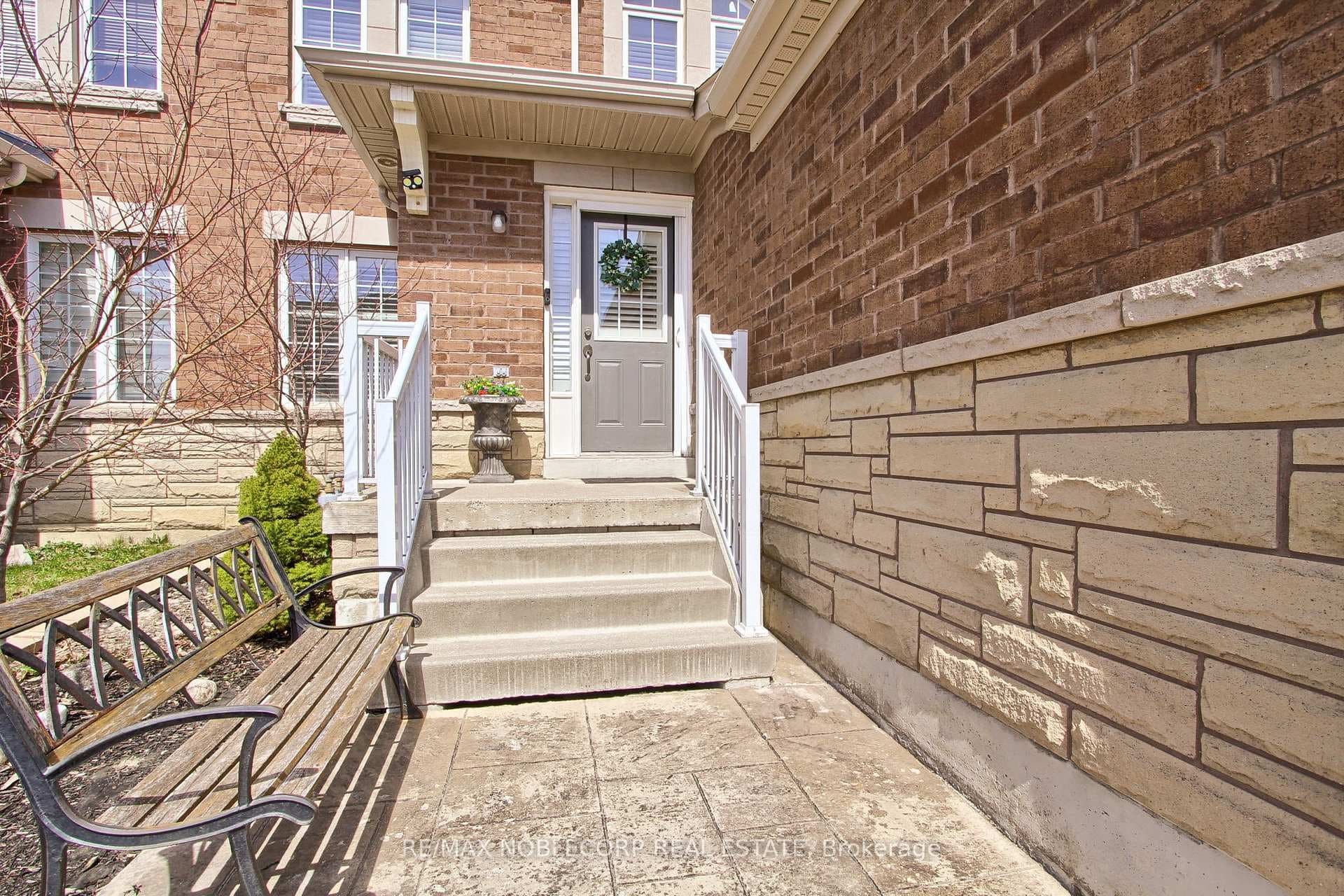 53 Westcliffe Crescent photo 6