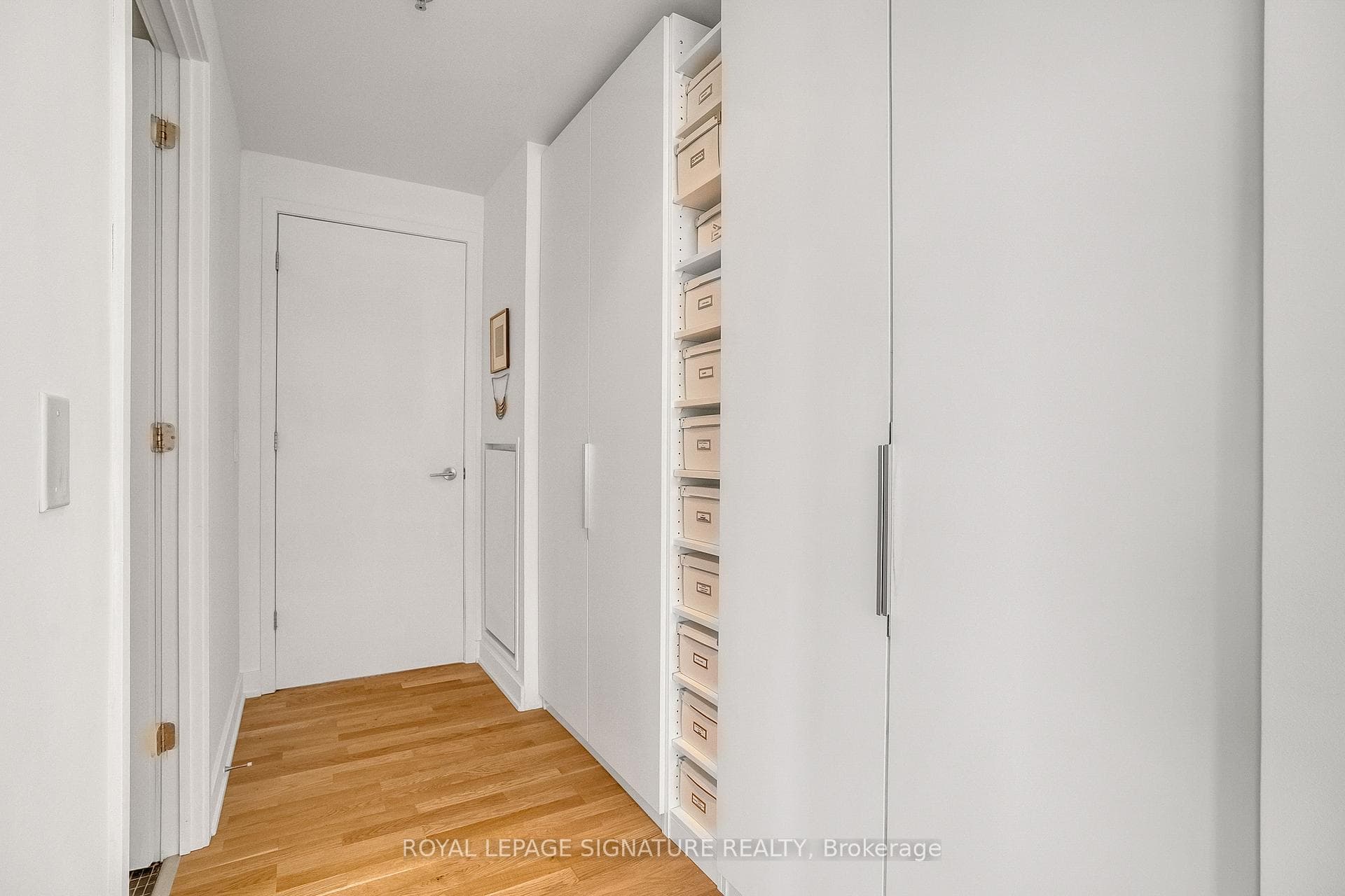 8 Dovercourt Road Unit 609 photo 31