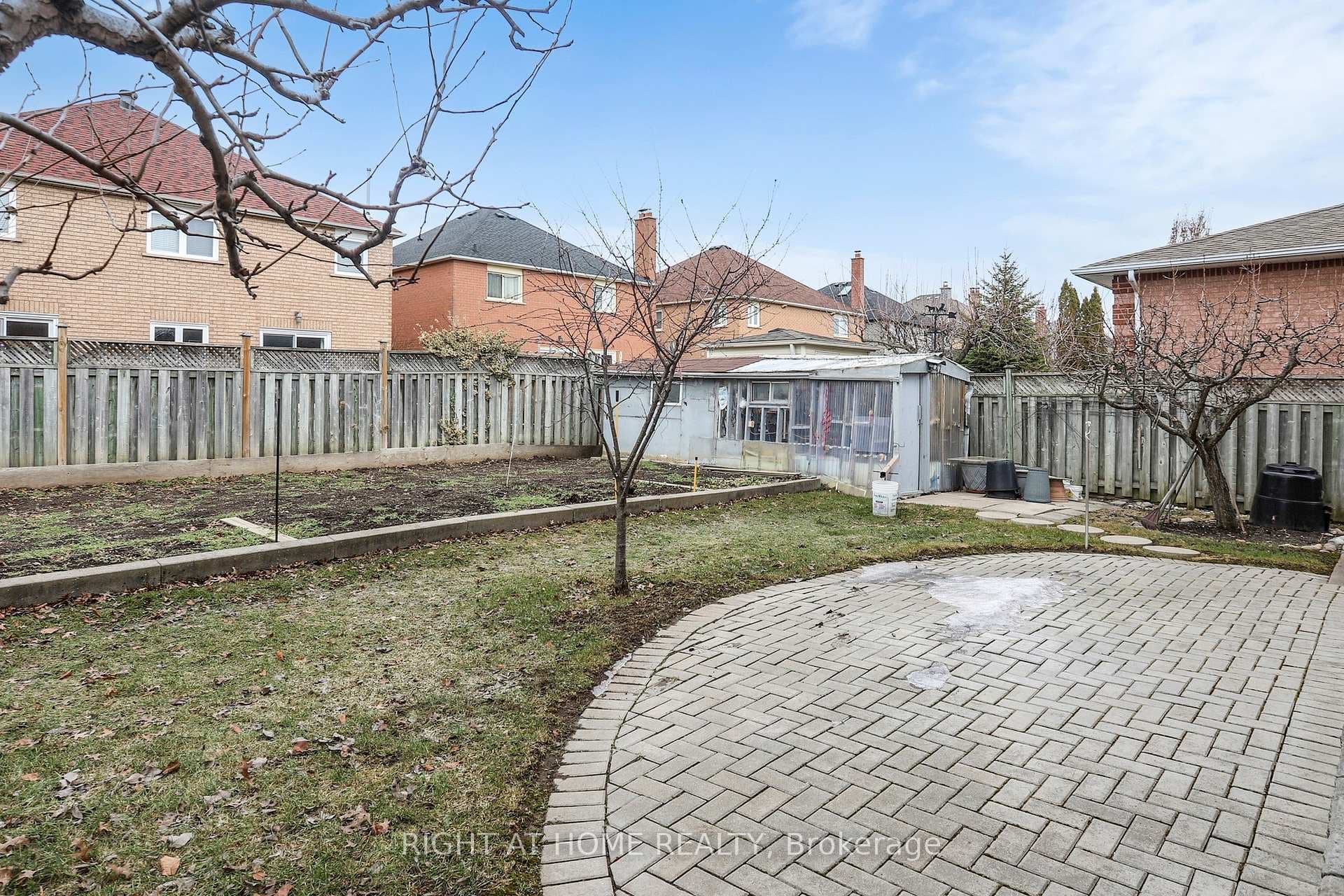 260 Avro Road photo 30
