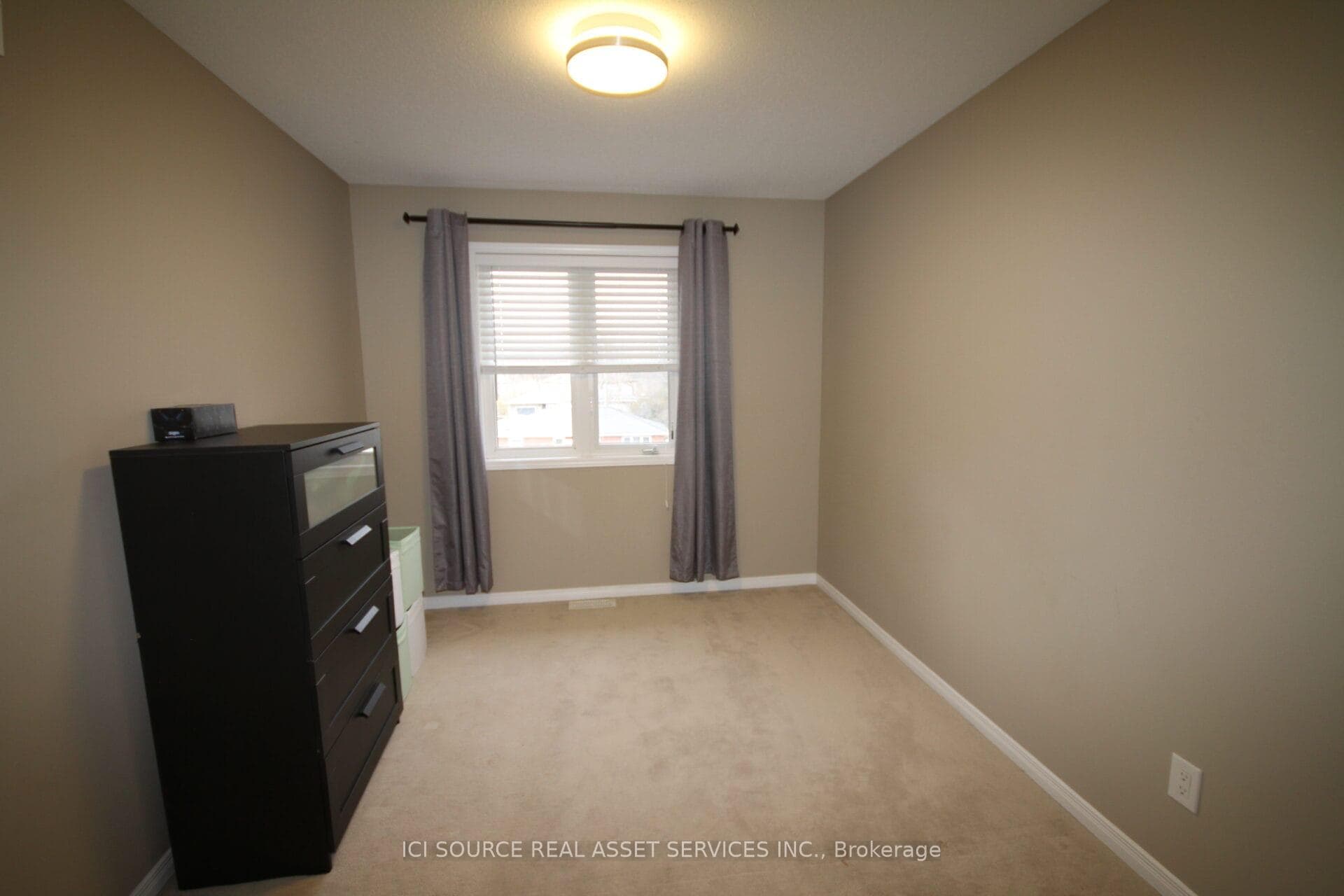 368 Galston Private photo 20