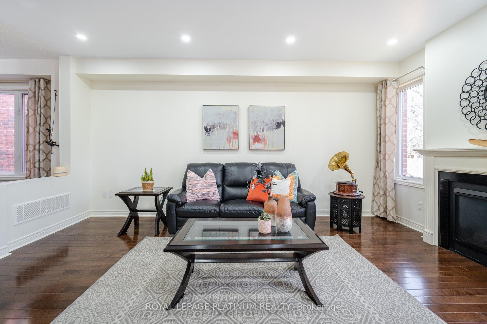 13 Isaac Devins Boulevard photo 11
