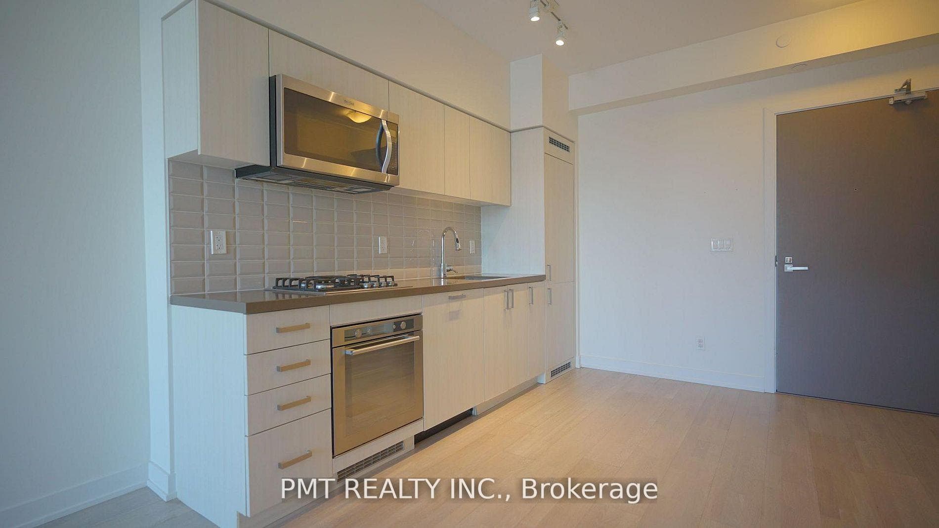 501 St. Clair Avenue Unit 322 photo 5