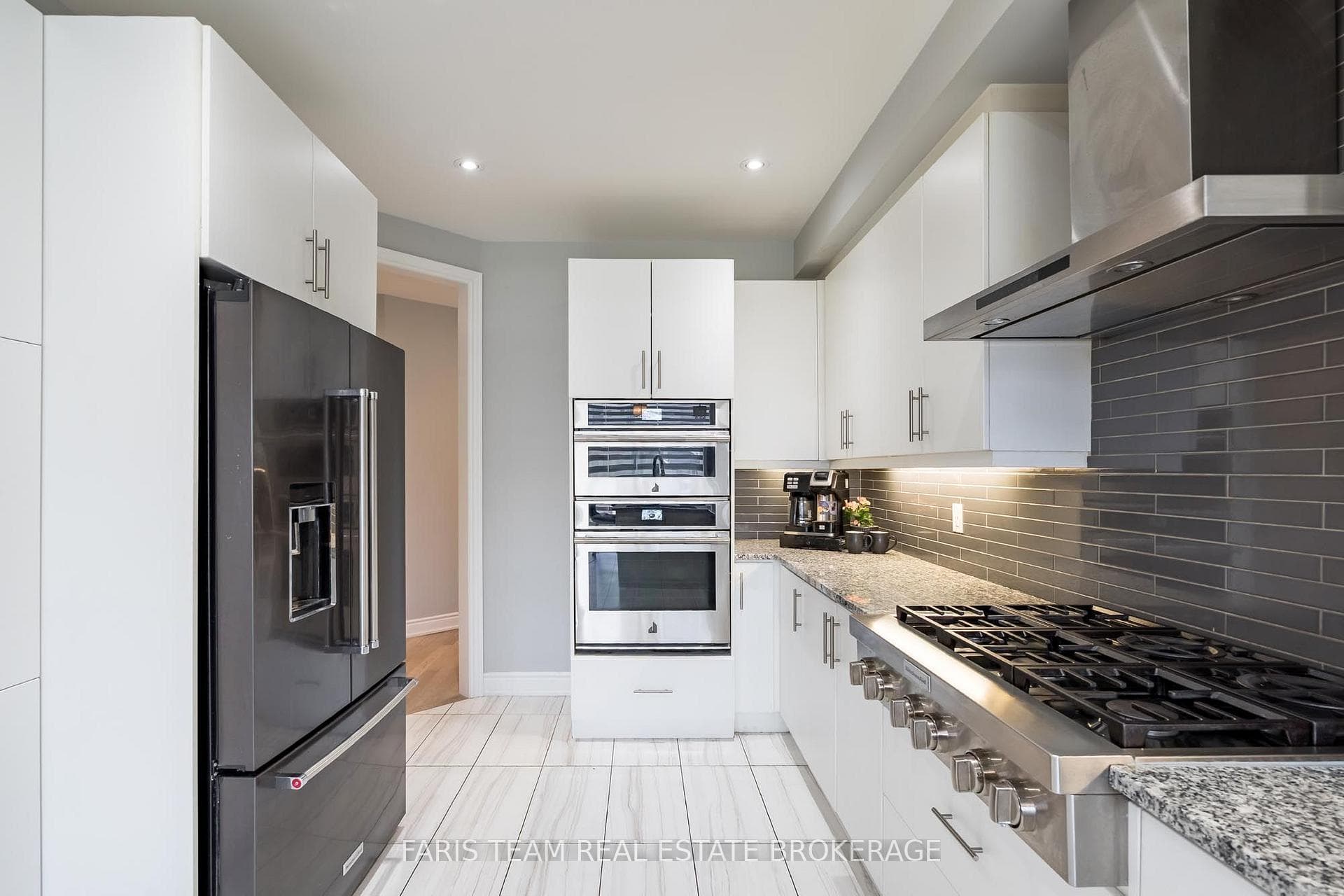 236 Eighth Avenue photo 5