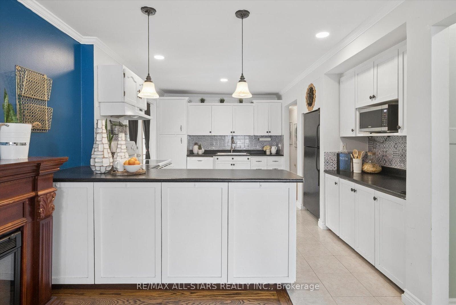 340 Walter Drive photo 14