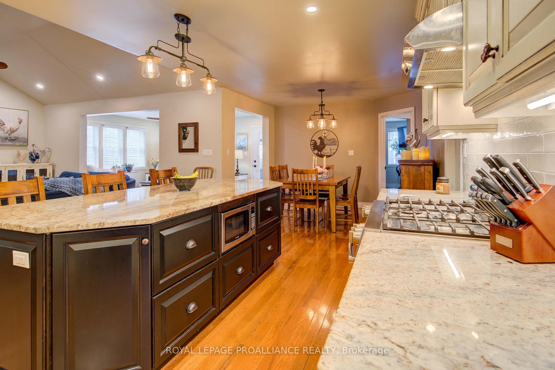 1086 Prince Street photo 15